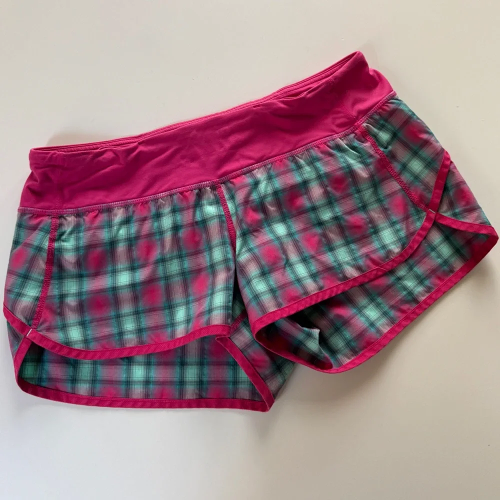 Lululemon Senorita Pink Plaid Speed Shorts Women’s size 6 Running Short - Picture 4 of 10